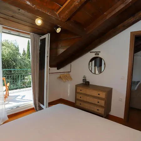 Eleni's * Paleokastritsa